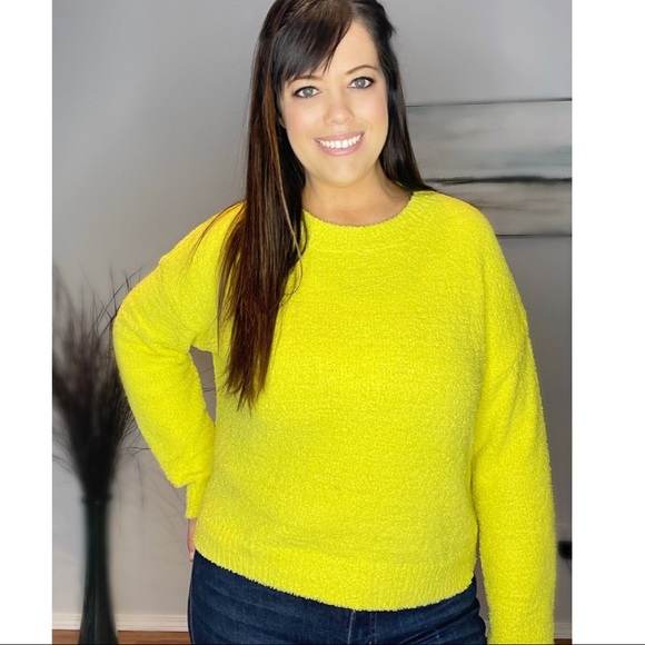 Fuzzy Crew Neck Sweater - Picture 5 of 7